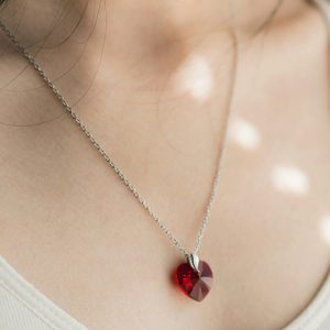Luna Pendant Necklace